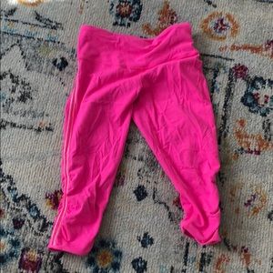 Hot pink cropped leggings